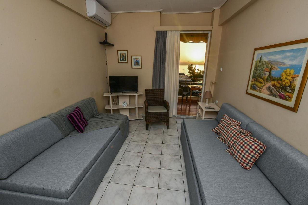 Lida Apartments Kalamata Bagian luar foto