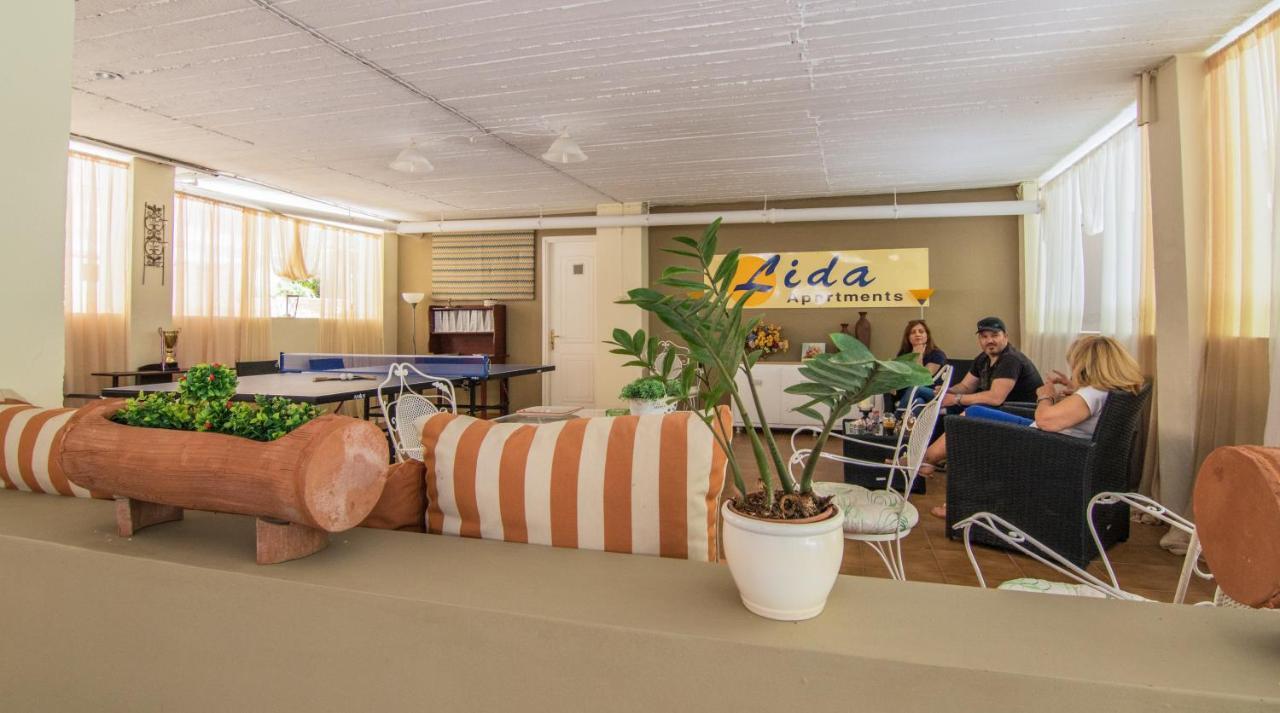 Lida Apartments Kalamata Bagian luar foto